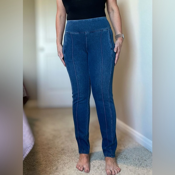 Women with Control Blue Skinny Jeans - Picture 2 of 13